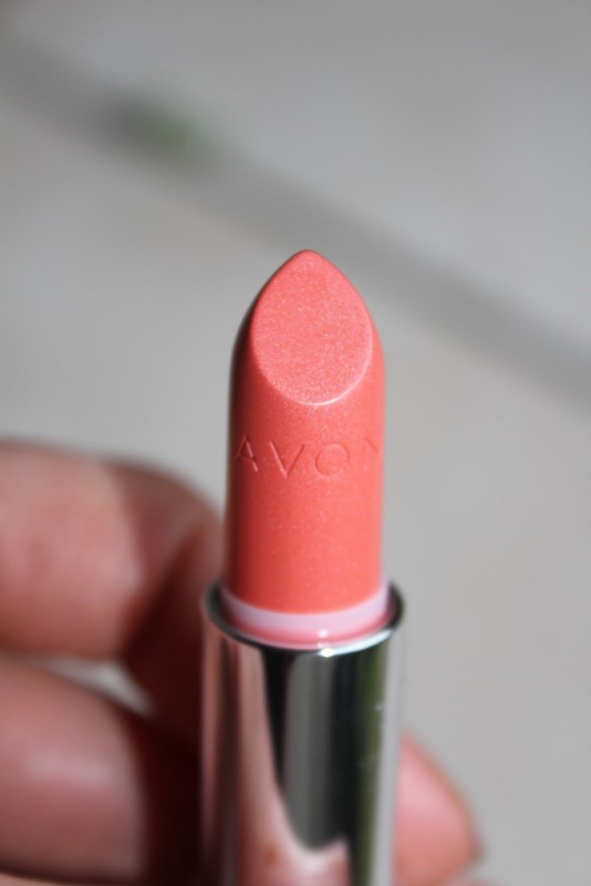 https://www.beautybulletin.com/media/reviews/photos/original/ff/79/60/10071-avon-colour-rich-lipstick-in-silky-peach-37-1379686157.jpg
