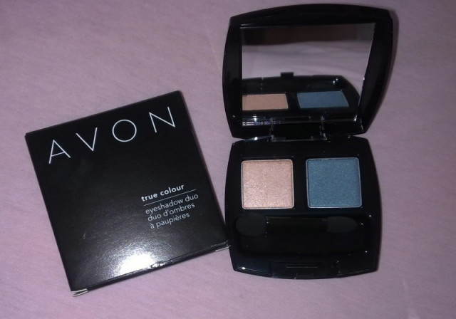 Avon True Colour Eyeshadow Duo in Teal Attitude