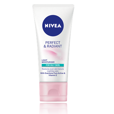 NIVEA Perfect &amp; Radiance Light Moisturiser SPF15