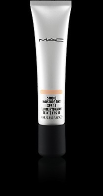 Read more about the article MAC Studio moisture tint SPF 15