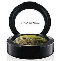 Read more about the article MAC Mineralize eyeshadow duo in FRESH GREEN MIX