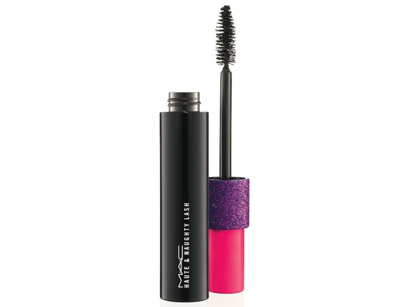 Read more about the article MAC Haute & Naughty Lash