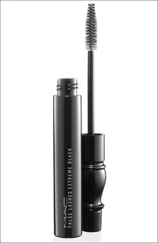 Read more about the article MAC False Lashes Extreme Black Mascara